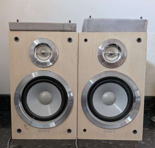 Sony bookshelf stereo speakers - stereo,