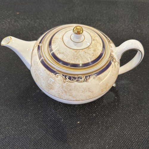 Wedgwood cornucopia tea pot - cornucopia,