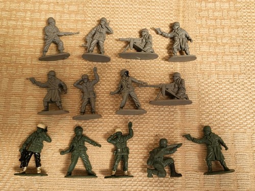 Matchbox 4cm plastic toy - 13,