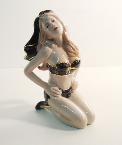 Figurine bathing beauty - figurine,