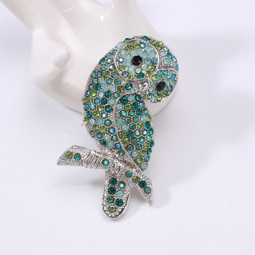 Green forest owl brooch - green,