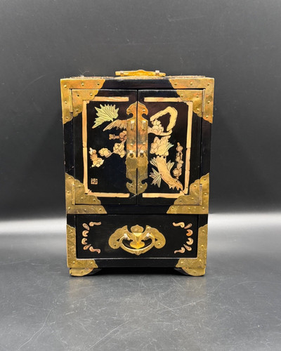 Vintage chinese black lacquer - black,