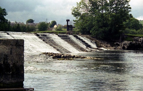 Photo linton weir wharfedale - weir,