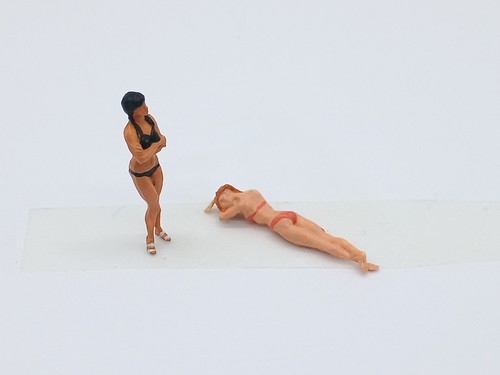 Preiser figures sunbathers - figures,