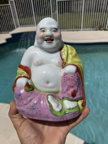 Old chinese porcelain seated - old,