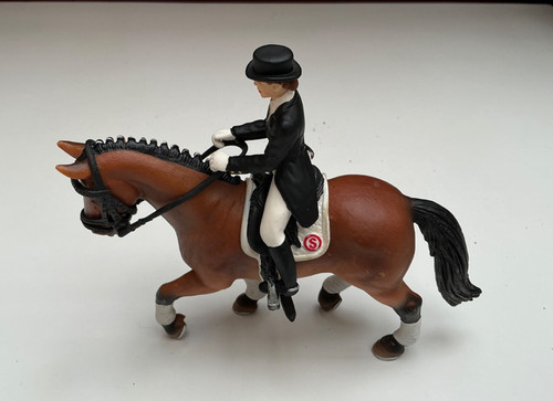 Rare schleich hanoverian mare - schleich,