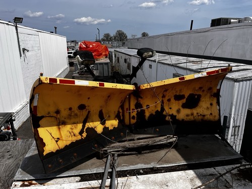 Snow plow hydraulic controlled - plow,