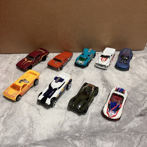 Hot wheels diecast - 9x, model