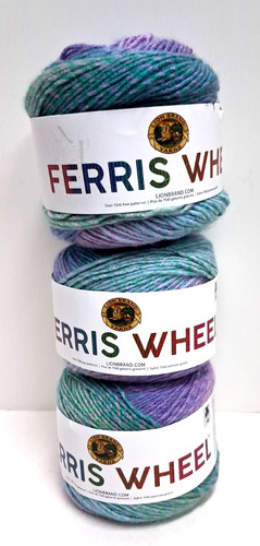Lot lion brand yarn - of,