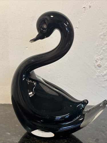 Black art glass swan clear - art,