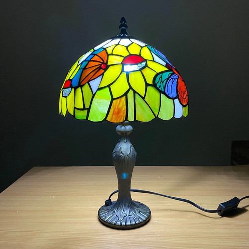 Tiffany style table lamp - table,