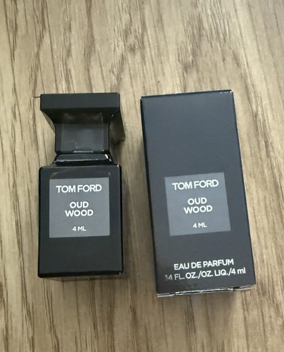 Tom ford oud - wood, travel