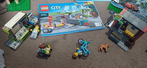 Lego city bus - station, 60154