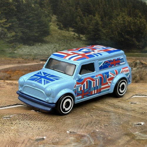 Hot wheels austin mini van - hot,