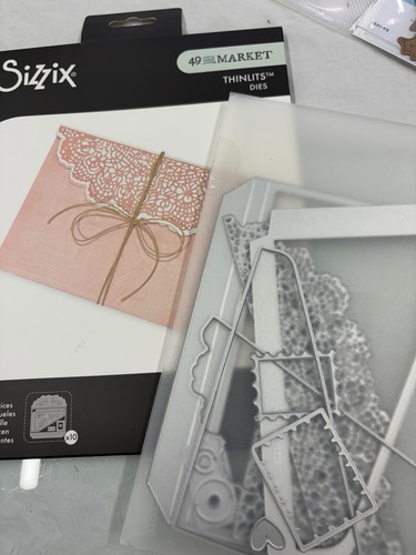 Sizzix and market laced - market,