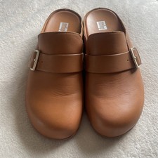 Fitflop tan wobbleboard clogs