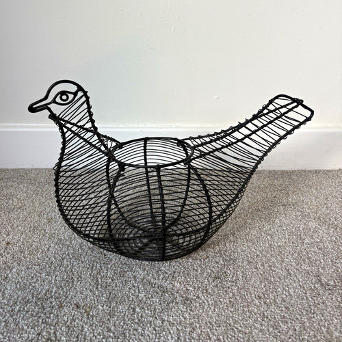 Black wire hen egg - black,