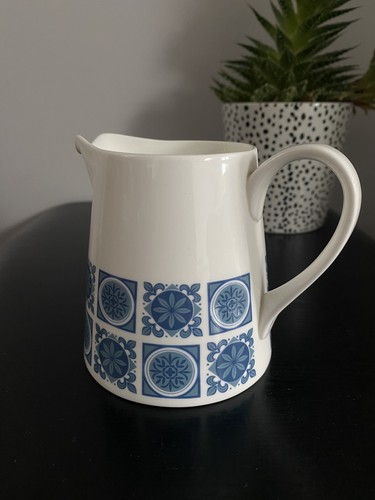 Vintage royal tuscan - royal, charade