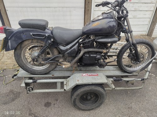 Suzuki 125 intruder - suzuki,