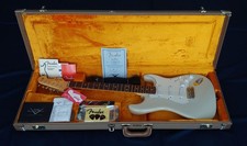 * * * Awesome Fender Custom