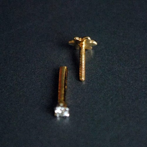Diamond women s nose - 0.05, ct