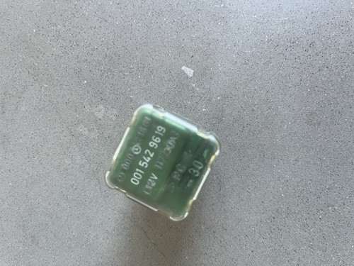 Mercedes r129 fuel pump relay - r129,