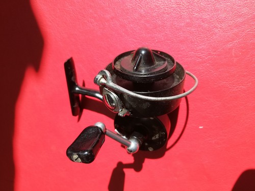 Vintage mitchell 305 reel - vintage,