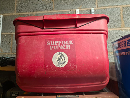 Suffolk punch grass box - punch,