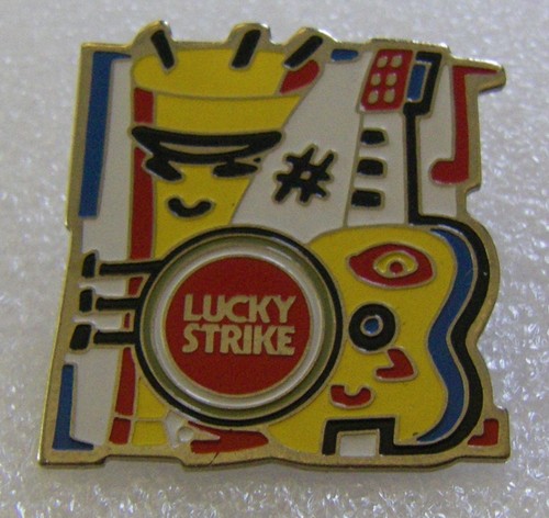 Pin lucky strike - lucky, cigarettes