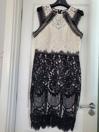 Lipsy vip mono lace - vip,