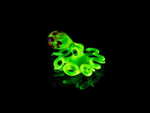 Orange red uranium - uranium, glass