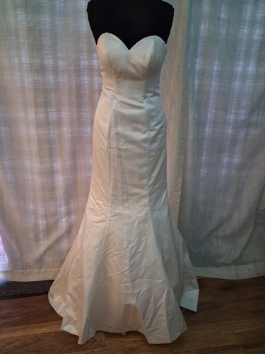 Wedding dress size - 6, ivory