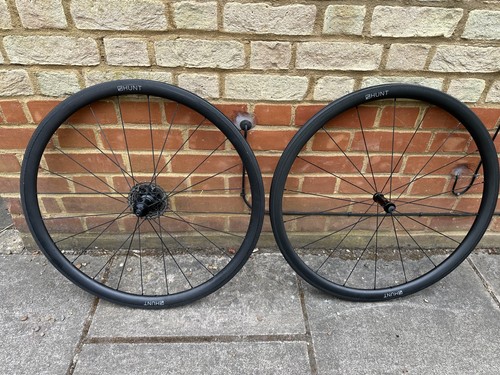 Hunt carbon 700c rim brake - ,