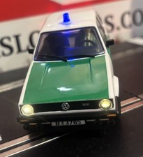 Scalextric C4572 Volkswagen Golf MK1 GTI Polizei police car flashing lights BNIB