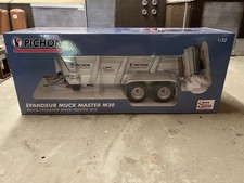 1:32 Pichon Muck Spreader Model