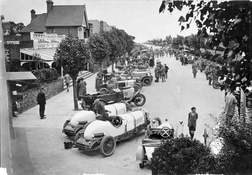 Large group cars - of,