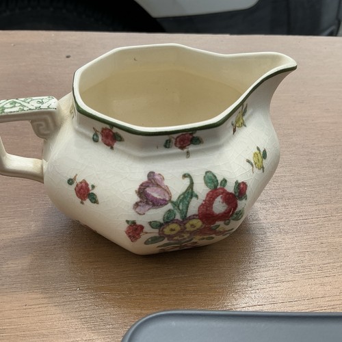 Royal doulton vintage ceam - royal,