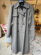 Elegant Dolce & Gabbana D&G