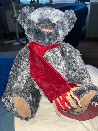 Retired charlie bears isaac - retired,