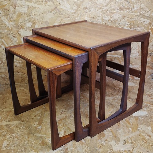 Plan teak nest tables - teak, mid