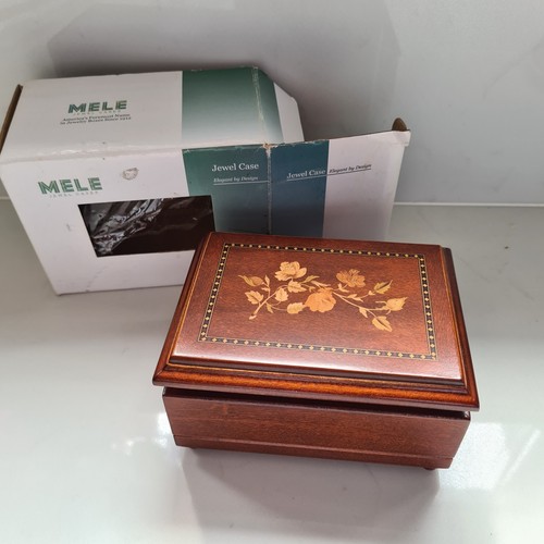 Vintage wooden mele - mele, jewellery