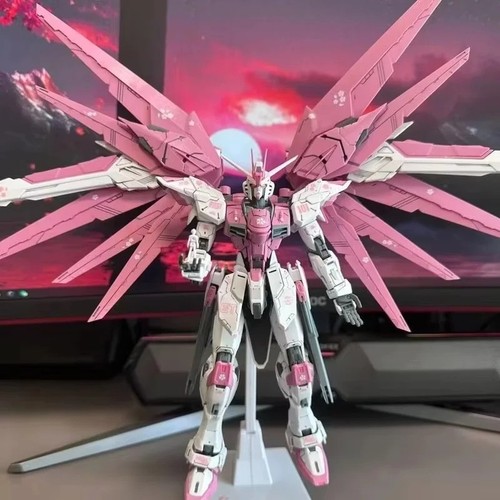 Freedom gundam 144 model - hg, 1/144