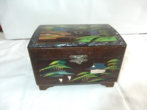 Vintage chinese lacquered - vintage,
