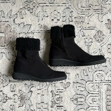 Stuart Weitzman Black Gore-Tex Winter Boots with Shearling Trim Size 7