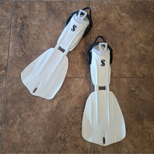 White scubapro seawing - |, |