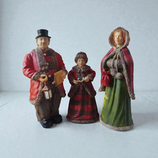 Victorian Christmas Carolers
