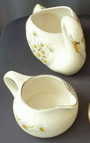 Kernewek pottery collection
