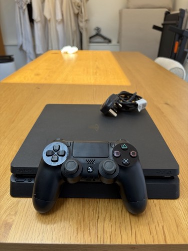Playstation slim console - 4,
