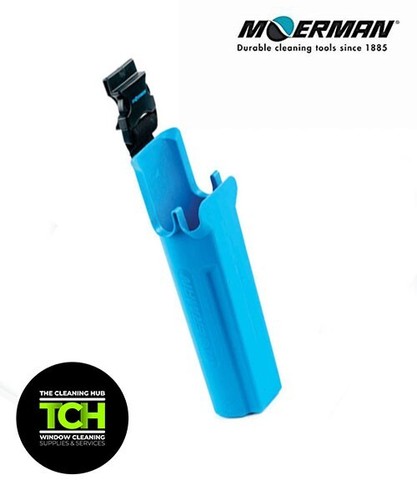 Window cleaners bucket belt - cleaners, on
