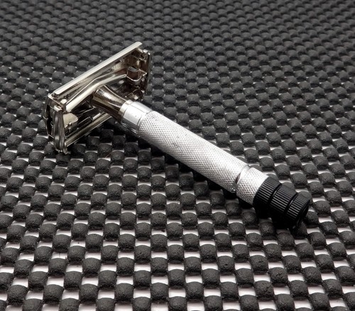 Vintage 1951 gillette black - 1951,